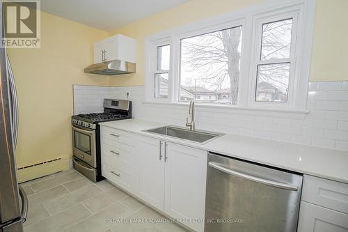 118 Rosemount Avenue, Port Colborne (878 - Sugarloaf), ON - Indoor Photo Showing Kitchen