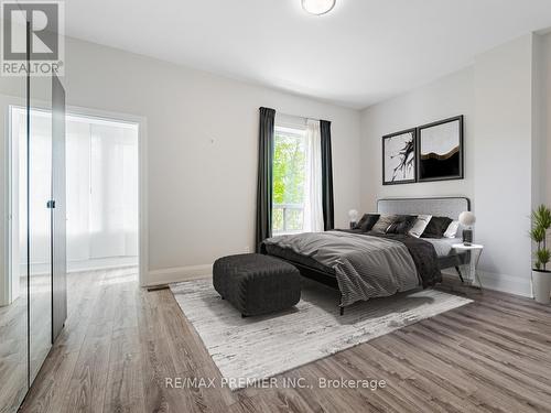 102 Bellevue Avenue, Toronto, ON - Indoor Photo Showing Bedroom