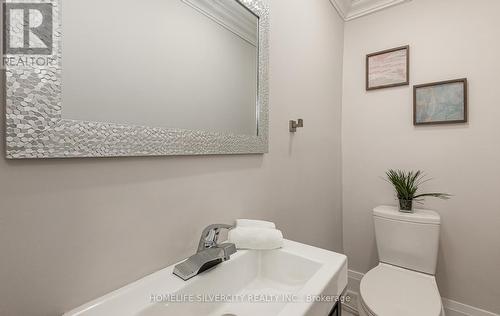 32 Sledman Street, Mississauga, ON - Indoor Photo Showing Bathroom