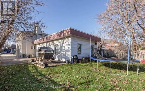 32 Sledman Street, Mississauga, ON - Outdoor