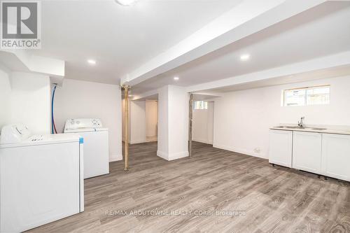 126 Harmony Avenue, Hamilton, ON - Indoor Photo Showing Laundry Room