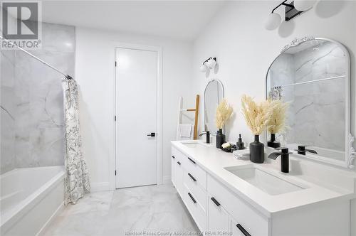 11 Cypress Pointe Unit# Main, Leamington, ON - Indoor Photo Showing Bathroom