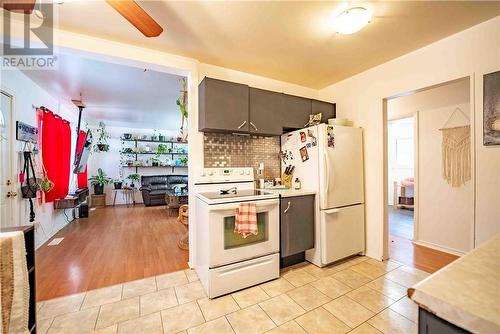 2880 Anton Avenue, Val Caron, ON - Indoor Photo Showing Kitchen