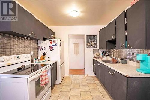 2880 Anton Avenue, Val Caron, ON - Indoor Photo Showing Kitchen