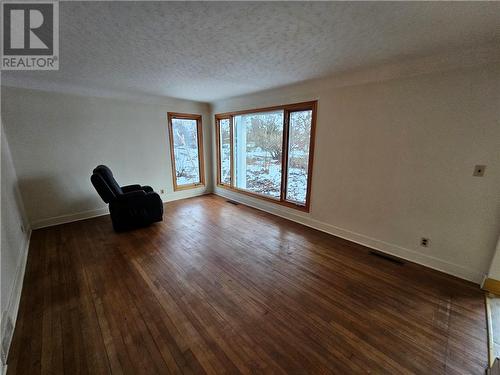 107 Nepahwin Avenue, Greater Sudbury, ON - Indoor Photo Showing Other Room