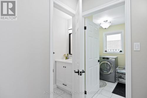 55 Piedmont Crescent, London, ON - Indoor Photo Showing Laundry Room