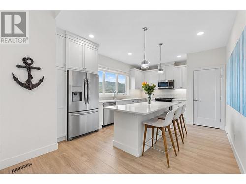 1600 Golden View Drive Unit# 5, West Kelowna, BC - Indoor Photo Showing Kitchen With Upgraded Kitchen