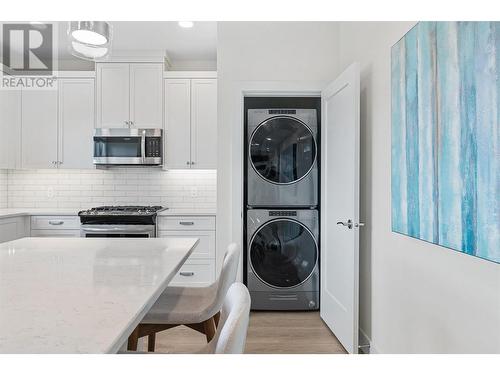 1600 Golden View Drive Unit# 5, West Kelowna, BC - Indoor Photo Showing Laundry Room