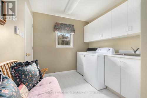 3200 County 31 Road, North Dundas, ON - Indoor Photo Showing Laundry Room