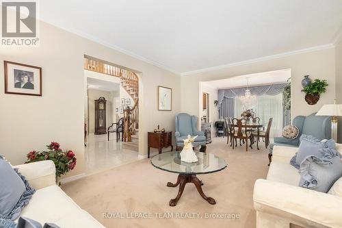 3200 County 31 Road, North Dundas, ON - Indoor Photo Showing Living Room