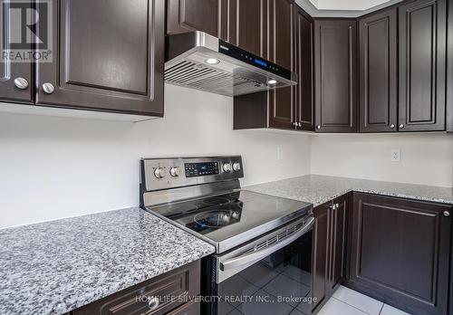 19 Rockman Crescent, Brampton, ON - Indoor Photo Showing Kitchen