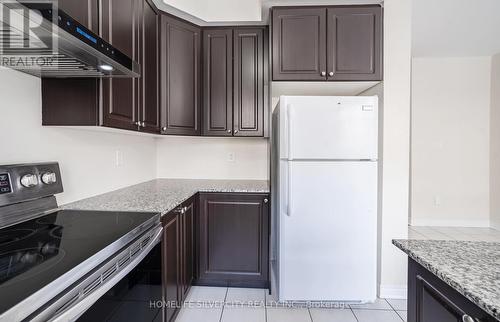 19 Rockman Crescent, Brampton, ON - Indoor Photo Showing Kitchen