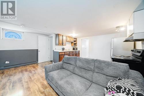 612 Farewell Street, Oshawa, ON - Indoor Photo Showing Living Room