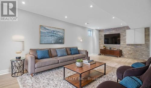 980 Clark Boulevard, Milton, ON - Indoor Photo Showing Living Room