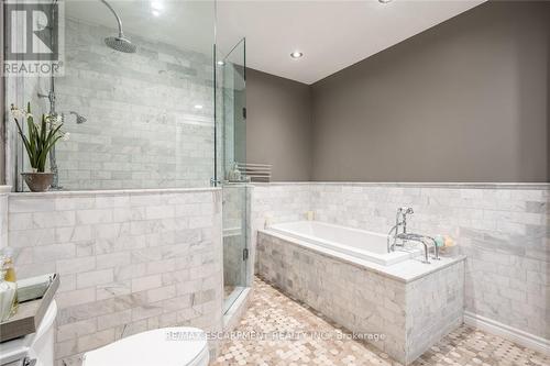 607 Edgewater Crescent, Burlington, ON - Indoor Photo Showing Bathroom