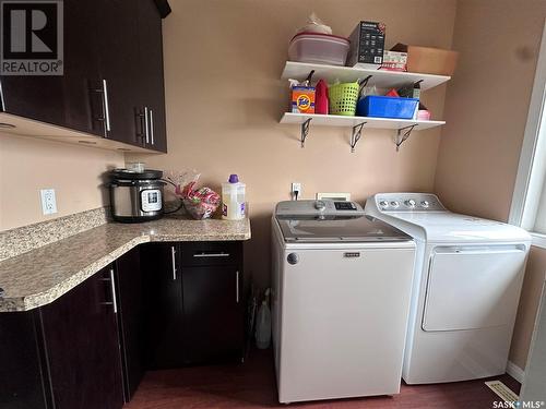 304 Abbott Bay, Estevan, SK - Indoor Photo Showing Laundry Room