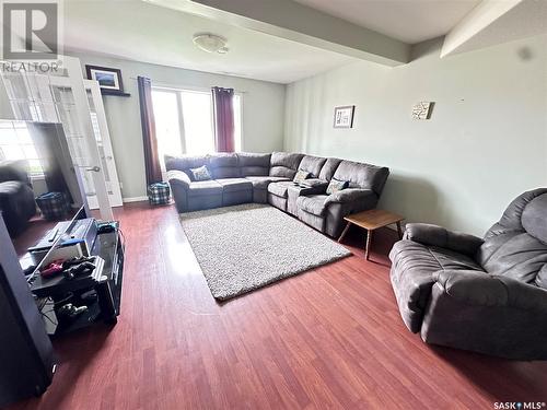 304 Abbott Bay, Estevan, SK - Indoor Photo Showing Living Room