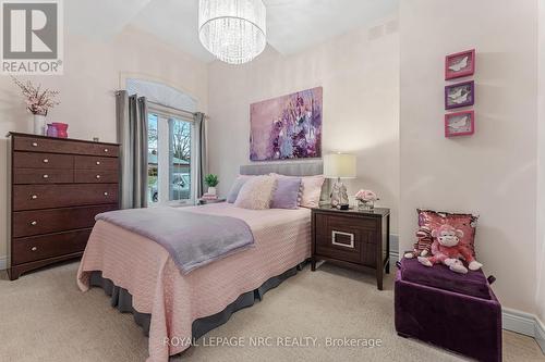 39 Hurricane Road, Pelham (662 - Fonthill), ON - Indoor Photo Showing Bedroom