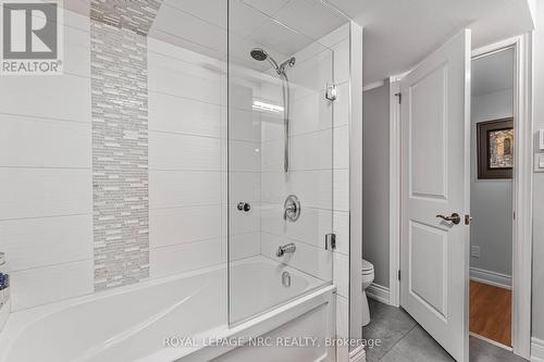 39 Hurricane Road, Pelham (662 - Fonthill), ON - Indoor Photo Showing Bathroom