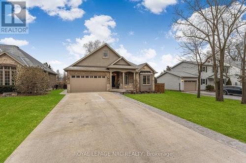 39 Hurricane Road, Pelham (662 - Fonthill), ON - Outdoor With Facade