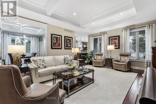 39 Hurricane Road, Pelham (662 - Fonthill), ON - Indoor Photo Showing Living Room