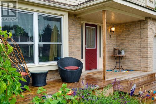 16 Gosney Crescent W, Barrie, ON - Outdoor With Deck Patio Veranda With Exterior