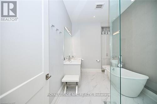 18 - 190 Canboro Road, Pelham (662 - Fonthill), ON - Indoor Photo Showing Bathroom