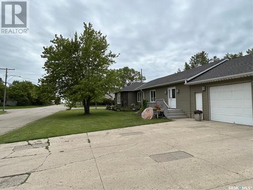 219 7Th Street W, Carlyle, SK - Outdoor