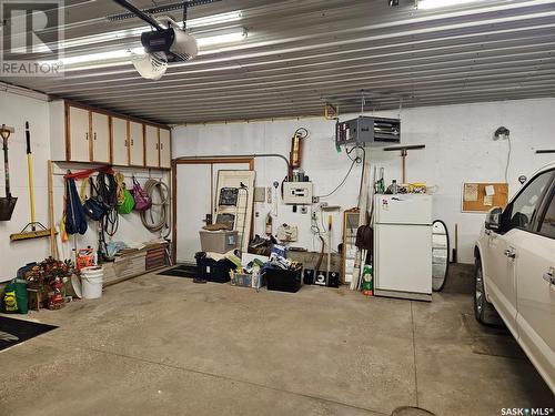 219 7Th Street W, Carlyle, SK - Indoor Photo Showing Garage