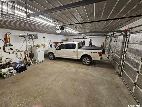 219 7Th Street W, Carlyle, SK - Indoor Photo Showing Garage