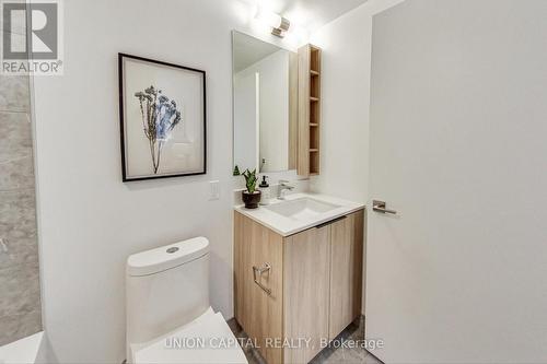 903 - 82 Dalhousie Street, Toronto, ON - Indoor Photo Showing Bathroom