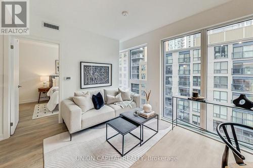 903 - 82 Dalhousie Street, Toronto, ON - Indoor Photo Showing Living Room