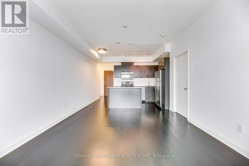 2909 - 360 Square One Drive, Mississauga, ON - Indoor Photo Showing Kitchen