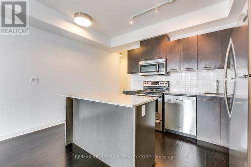 2909 - 360 Square One Drive, Mississauga, ON - Indoor Photo Showing Kitchen