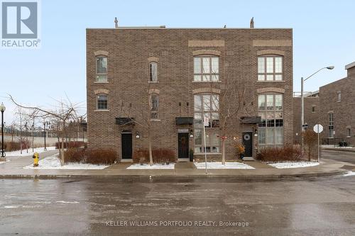 13 - 26 Ernest Avenue, Toronto, ON - Outdoor