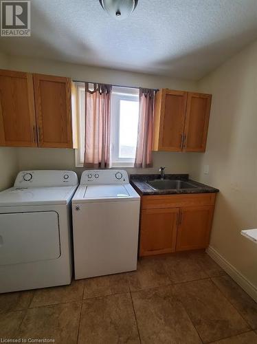 24 Birkinshaw Road, Cambridge, ON - Indoor Photo Showing Laundry Room