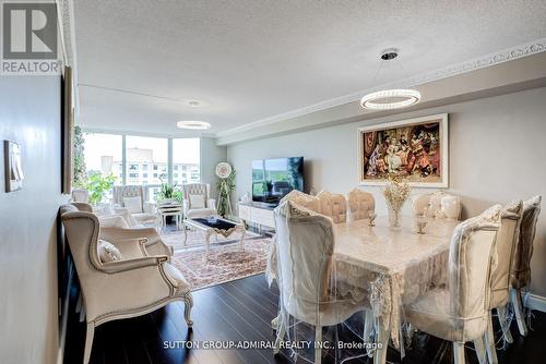 803 - 309 Major Mackenzie Drive E, Richmond Hill, ON - Indoor Photo Showing Dining Room