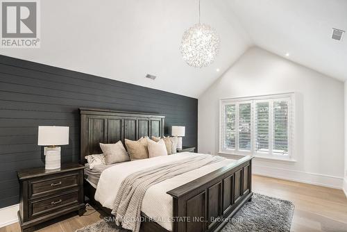 231 Wedgewood Drive, Oakville, ON - Indoor Photo Showing Bedroom