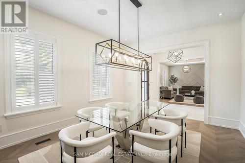 231 Wedgewood Drive, Oakville, ON - Indoor Photo Showing Dining Room