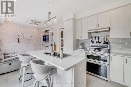 124 Skinner Road, Hamilton, ON - Indoor Photo Showing Kitchen With Double Sink