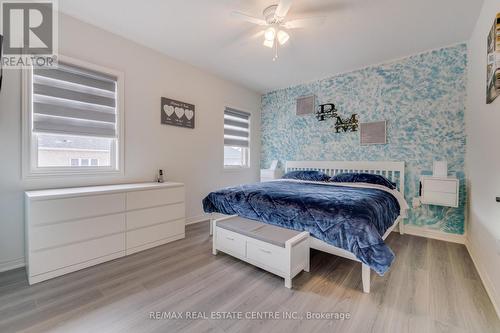 124 Skinner Road, Hamilton, ON - Indoor Photo Showing Bedroom