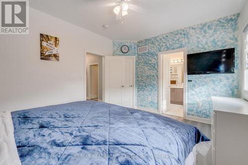 124 Skinner Road, Hamilton, ON - Indoor Photo Showing Bedroom