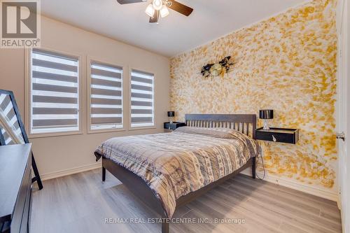 124 Skinner Road, Hamilton, ON - Indoor Photo Showing Bedroom