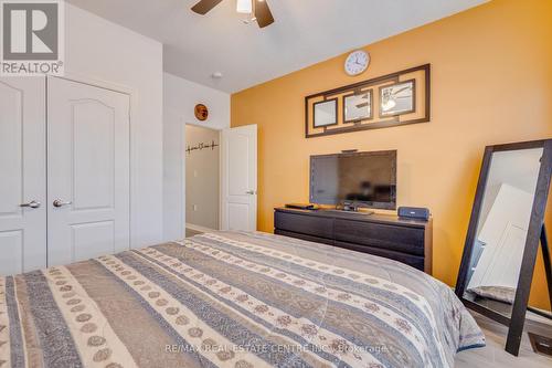 124 Skinner Road, Hamilton, ON - Indoor Photo Showing Bedroom