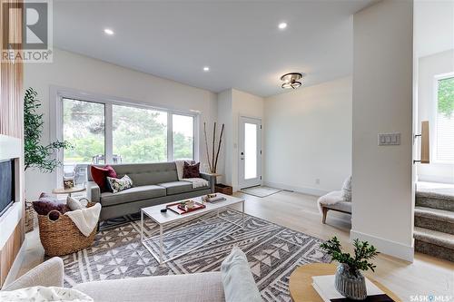 1511 Spadina E, Saskatoon, SK - Indoor Photo Showing Living Room