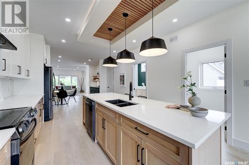 1511 Spadina E, Saskatoon, SK - Indoor Photo Showing Kitchen With Double Sink With Upgraded Kitchen