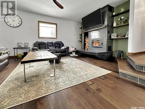 605 Acreage, Grayson Rm No. 184, SK - Indoor Photo Showing Living Room