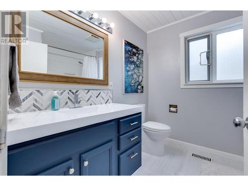 2677 Starlane Drive, Prince George, BC - Indoor Photo Showing Bathroom