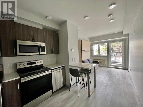 345 Dougall Road N Unit# 102, Kelowna, BC - Indoor Photo Showing Kitchen With Stainless Steel Kitchen