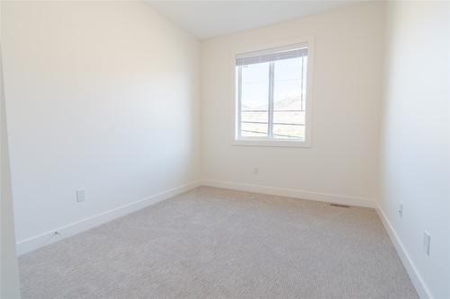 116-8960 Dallas Drive, Kamloops, BC - Indoor Photo Showing Other Room